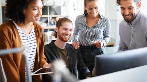 Menschen im Büro Menschen im Büro